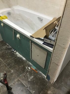 Люк под плитку Нажимной Секрет-Лайт 2 створки 1050*650 Люк под плитку Нажимной Секрет-Лайт 2 створки 1050*650