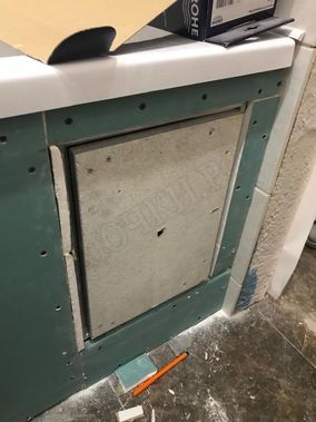 Люк под плитку Нажимной Секрет-Лайт 2 створки 1050*650 Люк под плитку Нажимной Секрет-Лайт 2 створки 1050*650