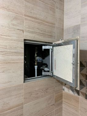 Люк под плитку Секрет 3.0 470*500 Люк под плитку Секрет 3.0 470*500