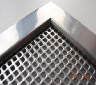 Решетка металлическая с перфорацией 3*5 мм врезная Решетка металлическая с перфорацией 3*5 мм врезная